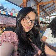 Profesora de inglés con experiencia enseñando a niños de 6 a 13 años.